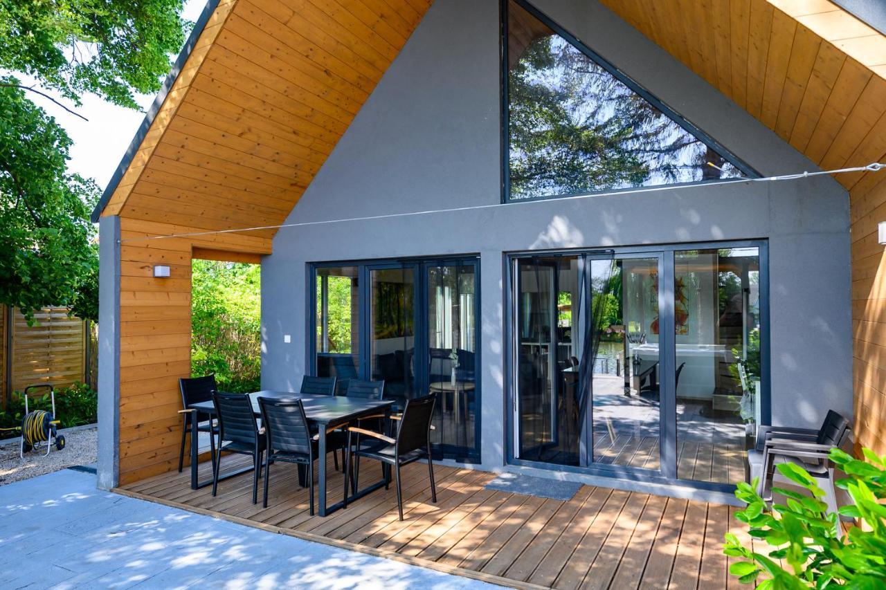 Casa vacanze Koeroes-parti Terasz Vendeghaz *