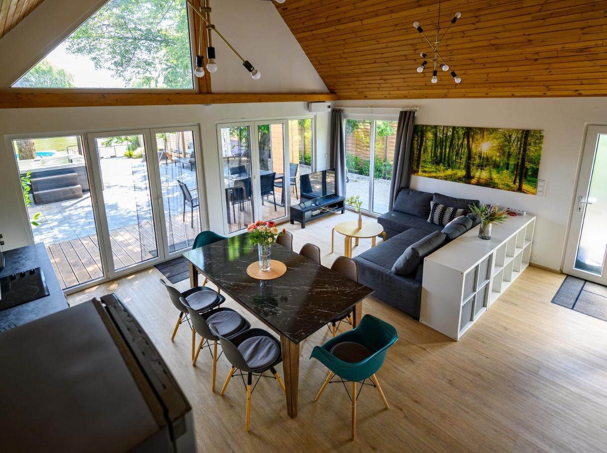 Casa vacanze Koeroes-parti Terasz Vendeghaz